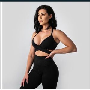 Alphalete black wrap bra